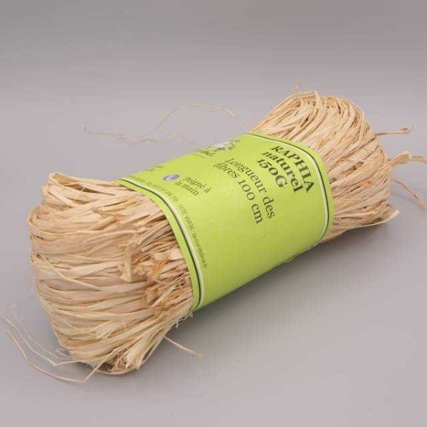 150 grammes de raphia naturel – fibres de 1 mètre