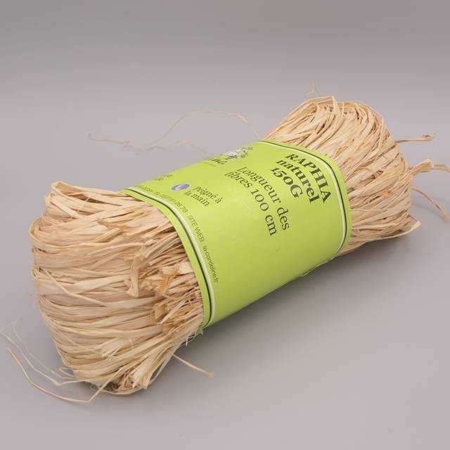 150 grammes de raphia naturel – fibres de 1 mètre
